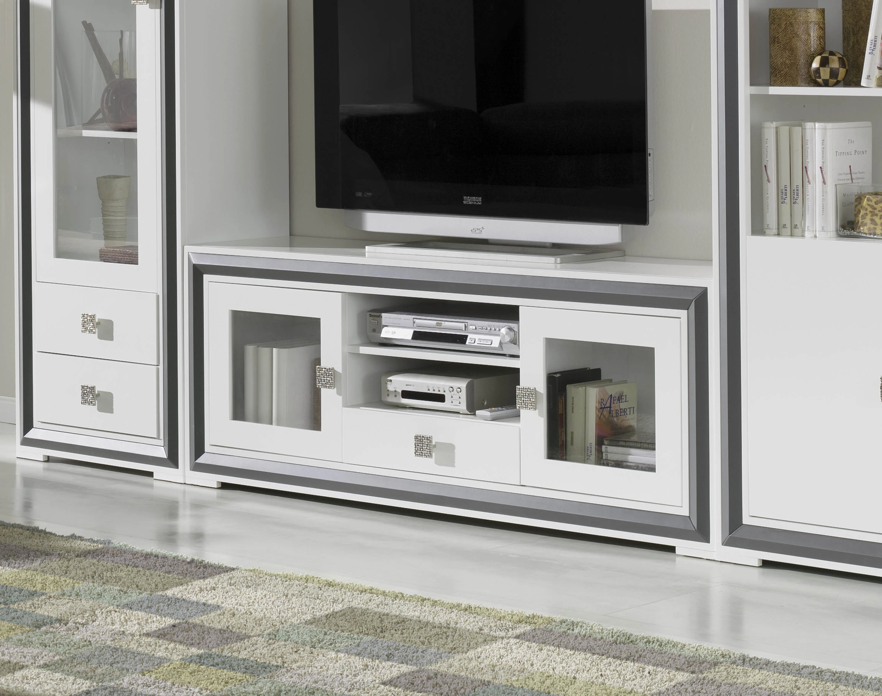 Mueble TV Colonial 2 puertas Blanco Florencia
