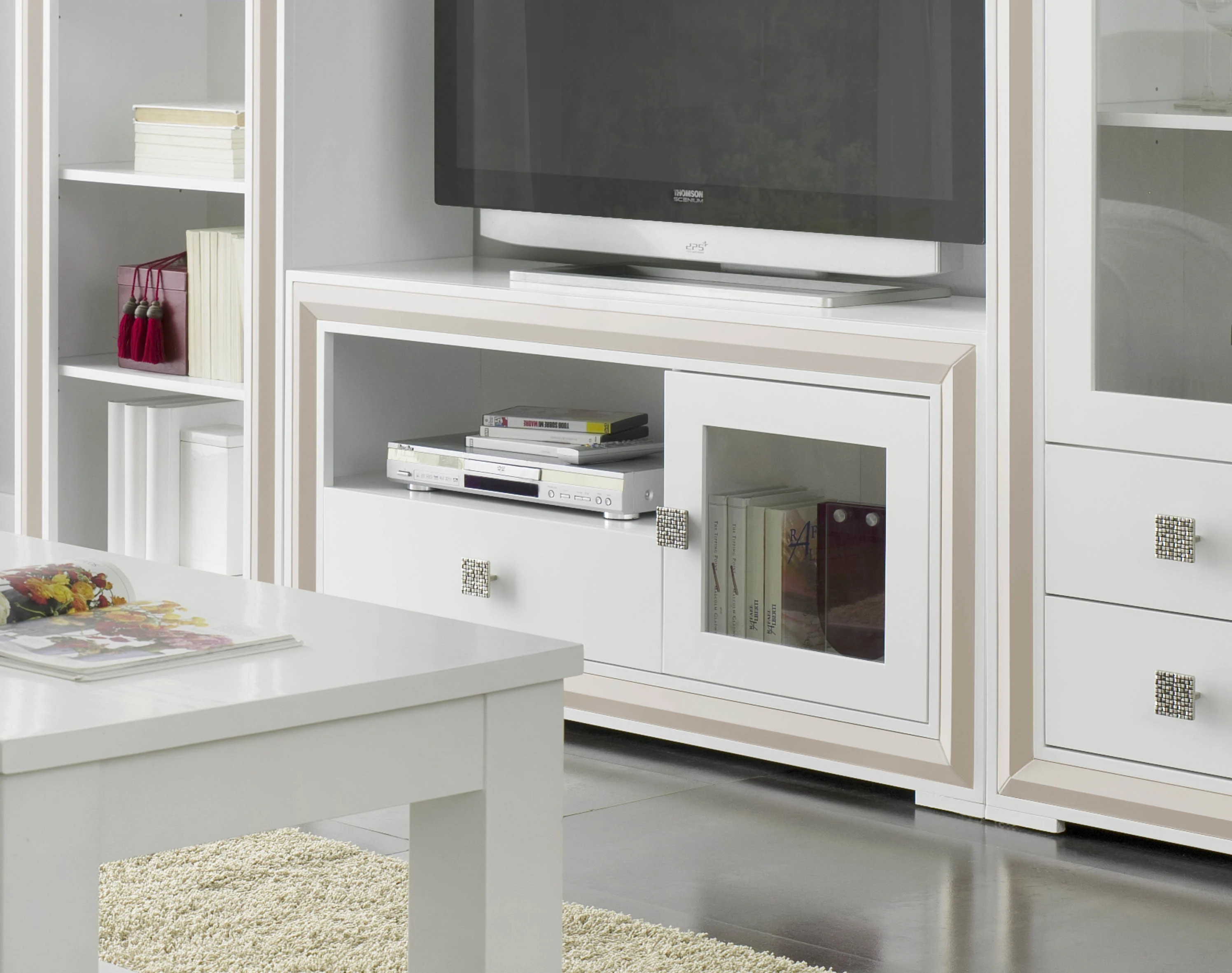 Mueble TV de 120 Blanco Colonial Florencia
