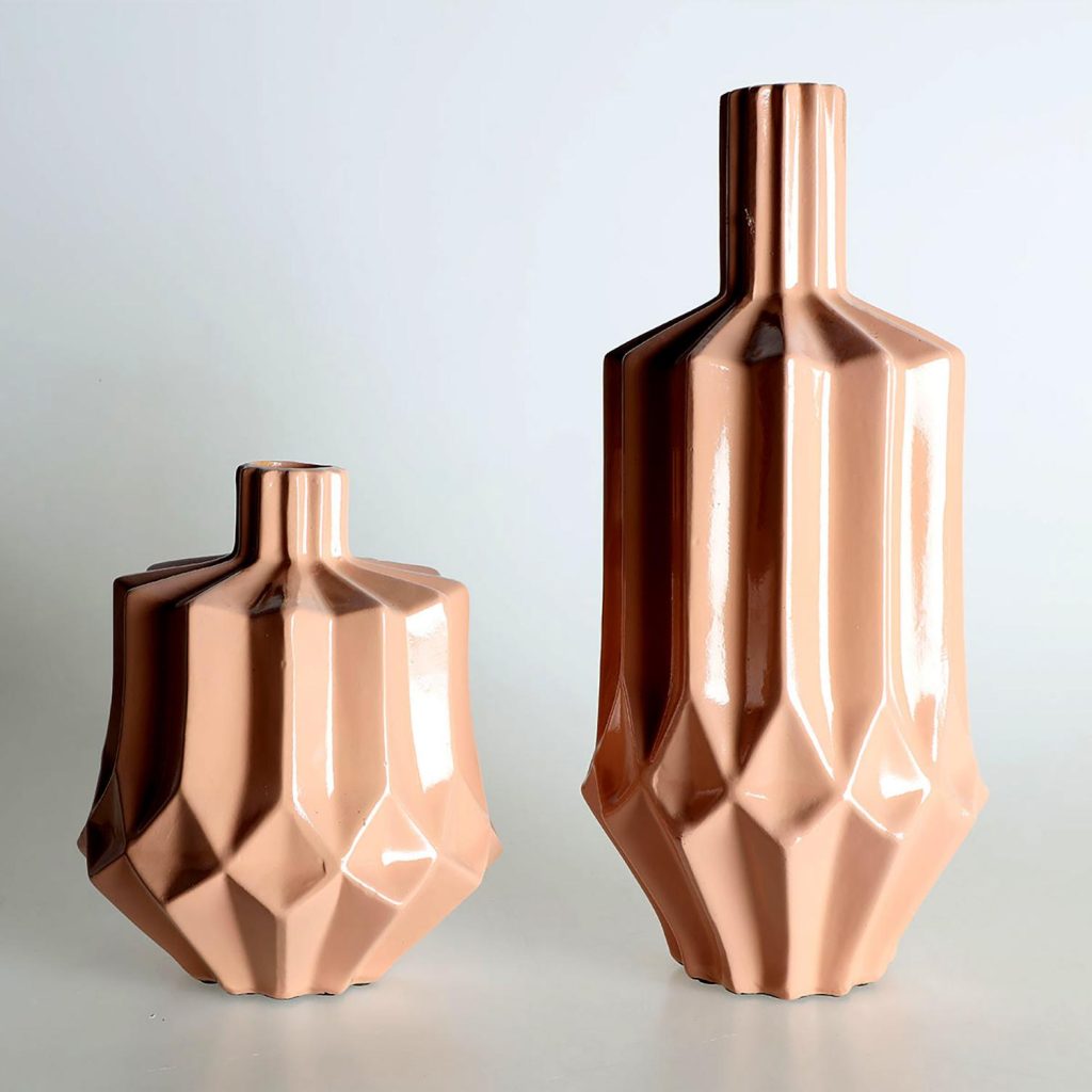 Alternative view of KODU - JARRÓN AYAKA