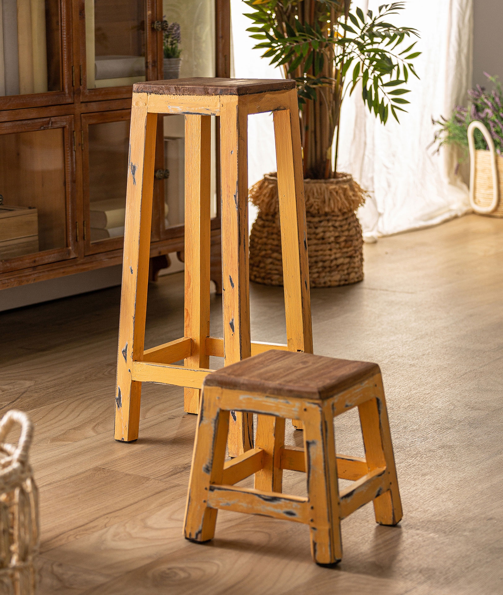 Alternative view of KODU - TABURETE SAURIS