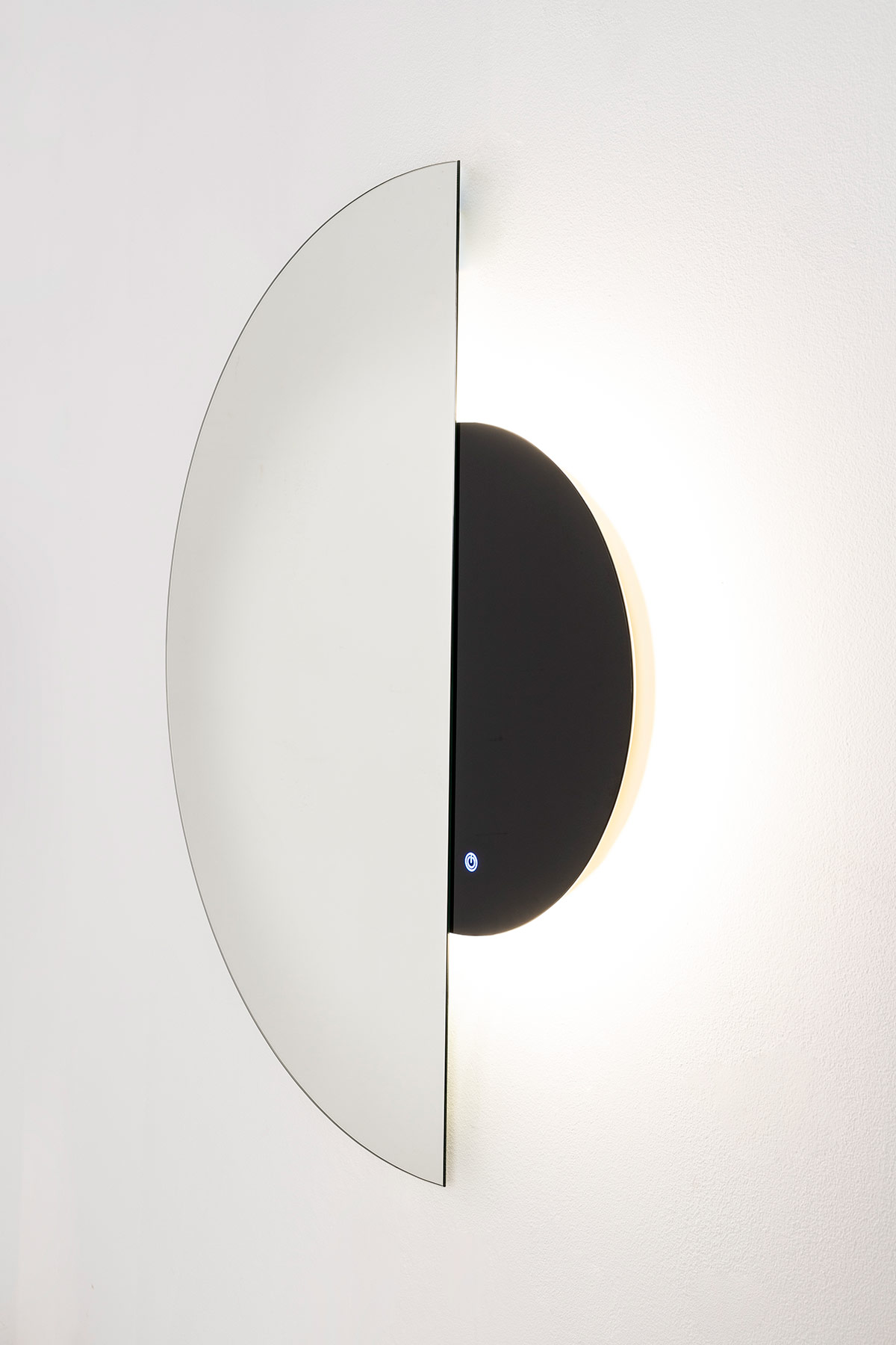 GDECO - ESPEJO 1/2 LUNA CON SENSOR DE LUZ LED. 120*80 CM (SE PUEDE COLGAR EN HORIZONTAL)