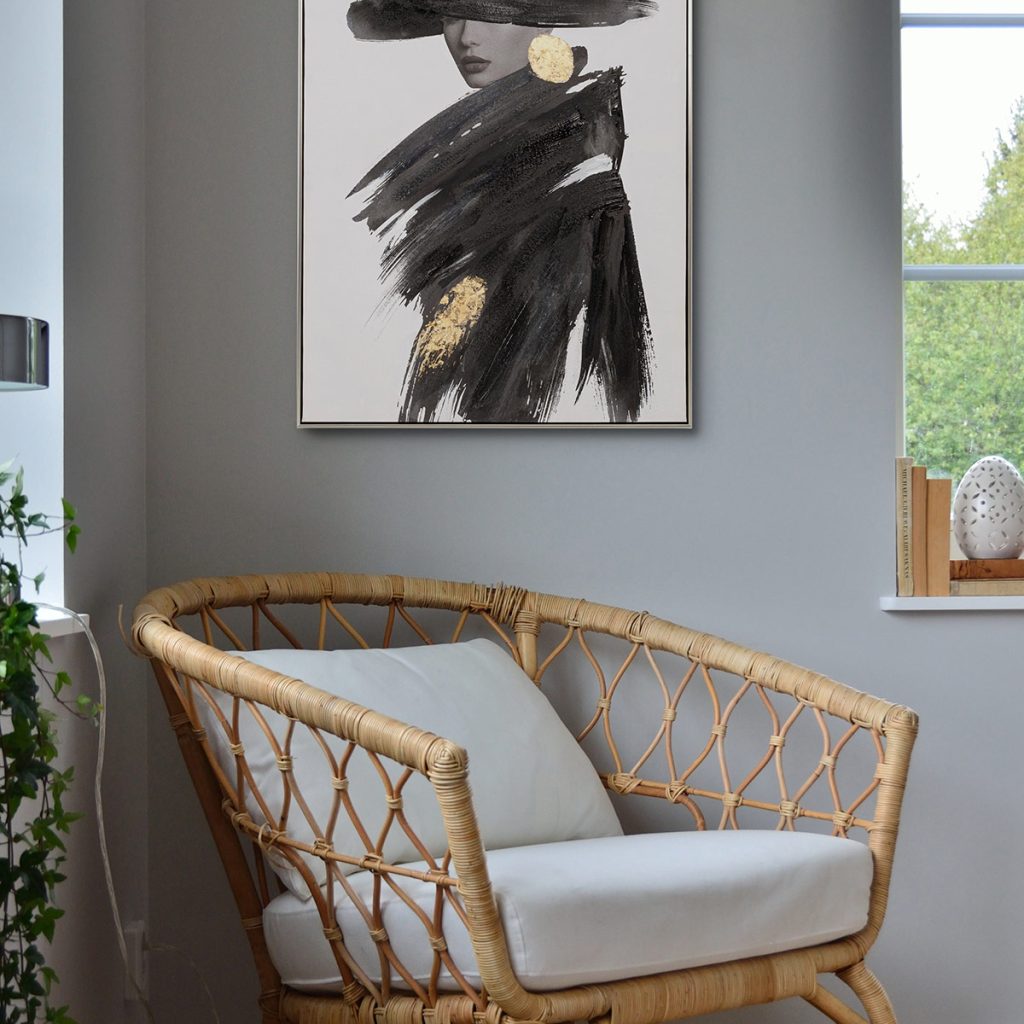 Alternative view of GDECO - CUADRO AL ÓLEO CHICA EN BLANCO Y NEGRO Y ORO 80*120CM