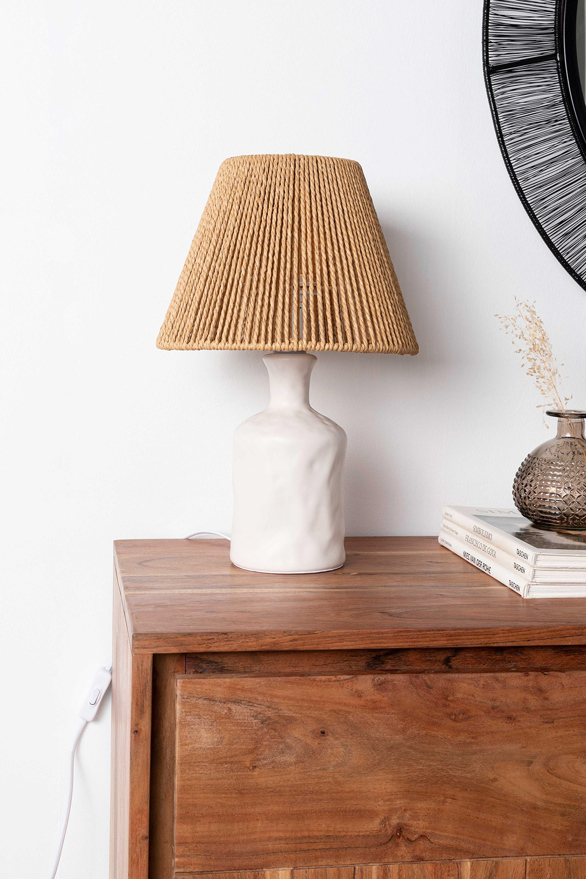 Alternative view of GDECO - LÁMPARA DE SOBREMESA DE HILO DE PAPEL Y CERÁMICA 25*25*39 CM