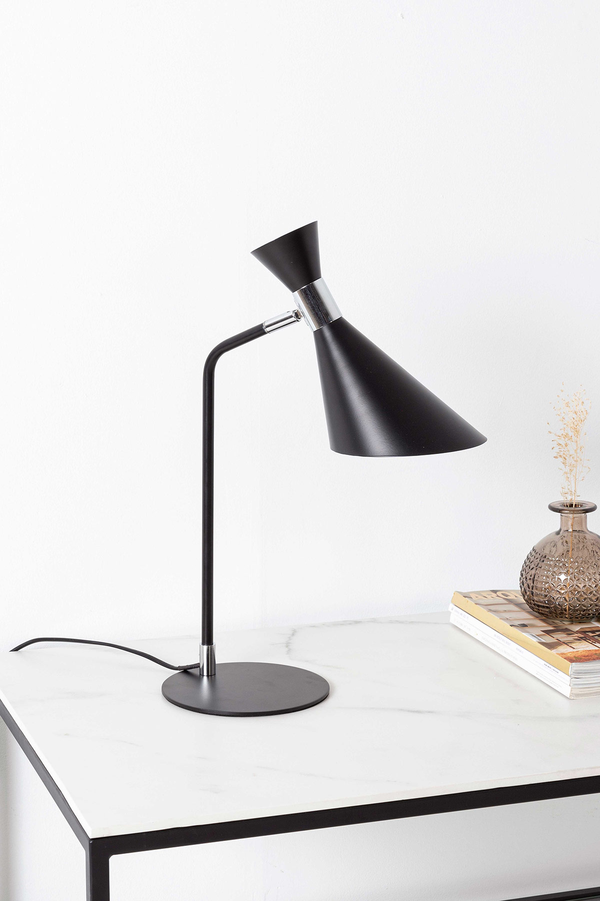 Alternative view of GDECO - LAMPARA DE SOBREMESA DE METAL NEGRO. 30*16*45 CM