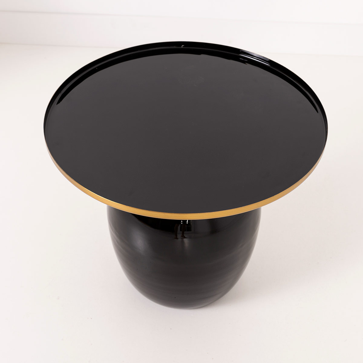 Alternative view of GDECO - MESA AUXILIAR 50*50*42 CM. BASE METAL DORADO Y ESMALTADO NEGRO