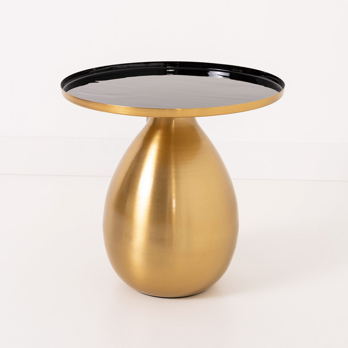 GDECO - MESA AUXILIAR 52*40*40 CM. METAL DORADO GALVANIZADO, TAPA ESMALTADO NEGRO