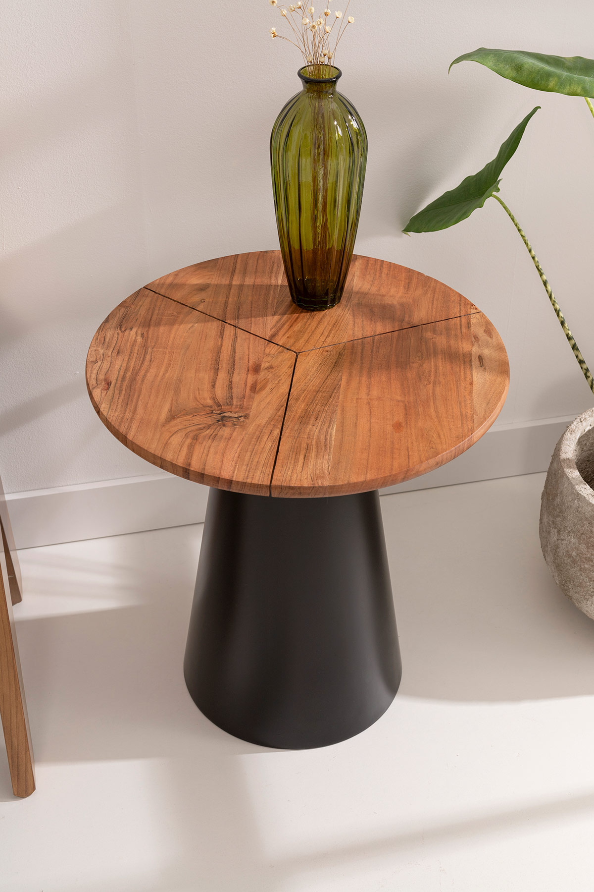 Alternative view of GDECO - MESA AUXILIAR 52*49*49 CM. BASE METAL NEGRO Y TAPA MADERA MANGO