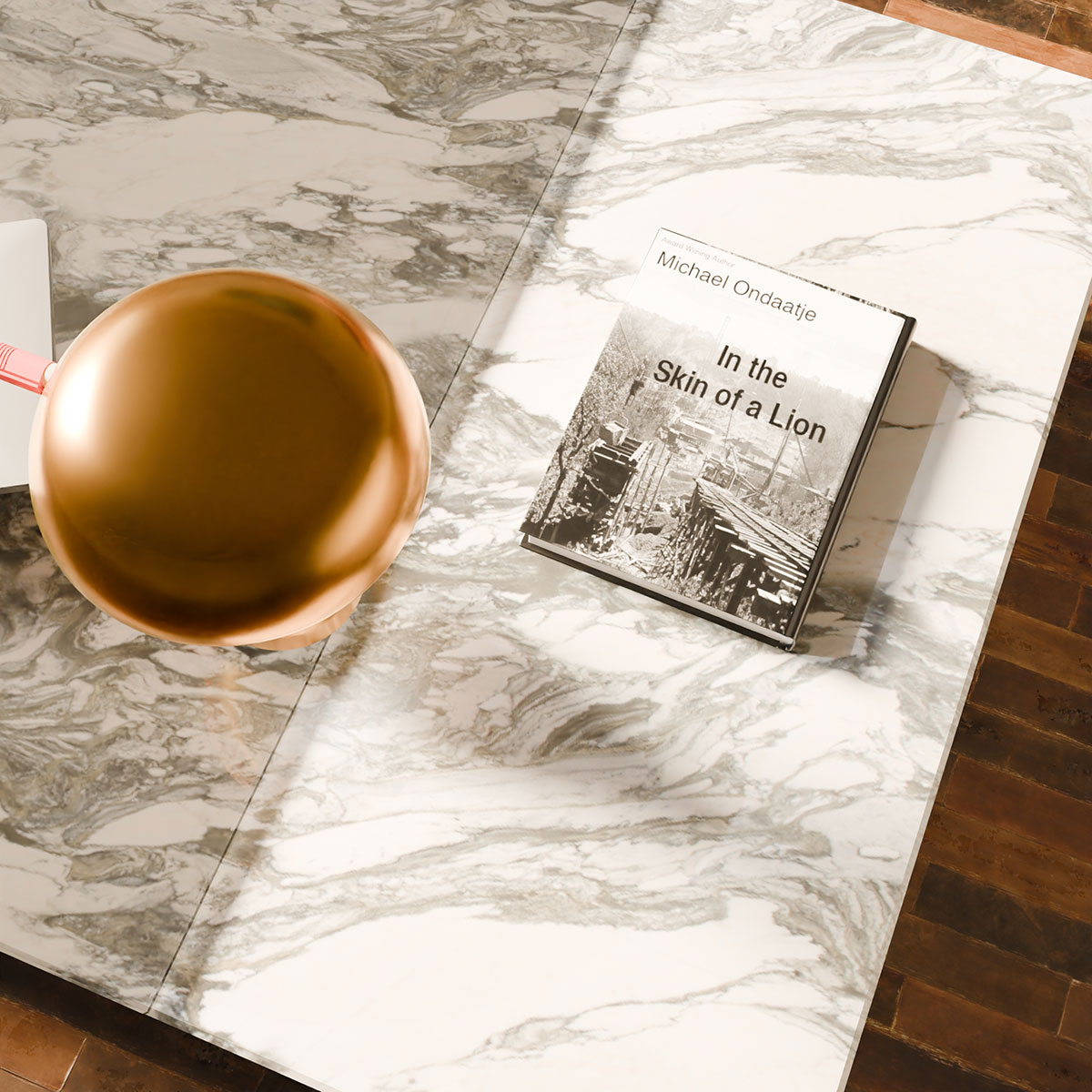 GDECO - LÁMPARA PORTATIL METAL DORADO, RECARGABLE CON CABLE USB. 21*19 CM (4 POSICIONES LUZ) - Imagen 4