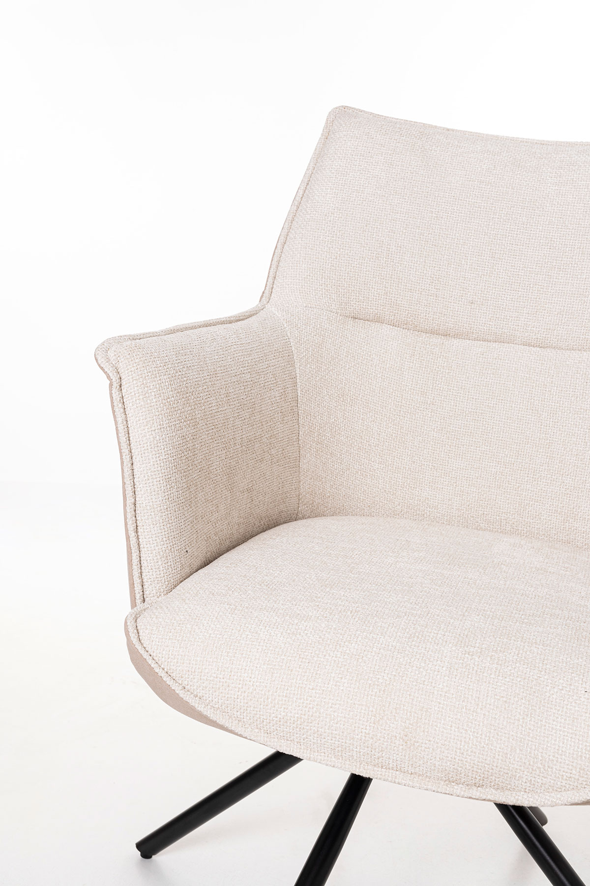 Alternative view of GDECO - SILLA ROSE GIRATORIA 360º. TAPIZADO TONOS BEIGE, PATAS METAL NEGRO