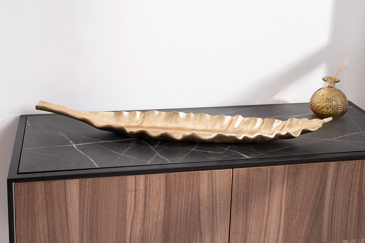 Alternative view of GDECO - Centro polyresina. Hoja dorada. 77x7x18cm