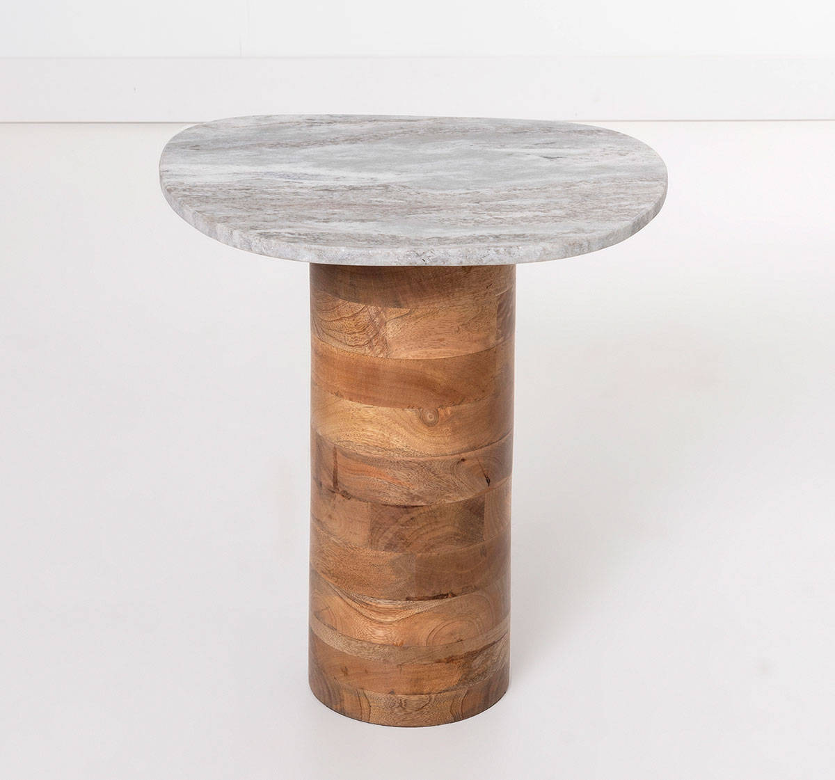 GDECO - MESA AUXILIAR BASE MADERA Y TAPA DE MÁRMOL. 41*44*37 CM - Imagen 4