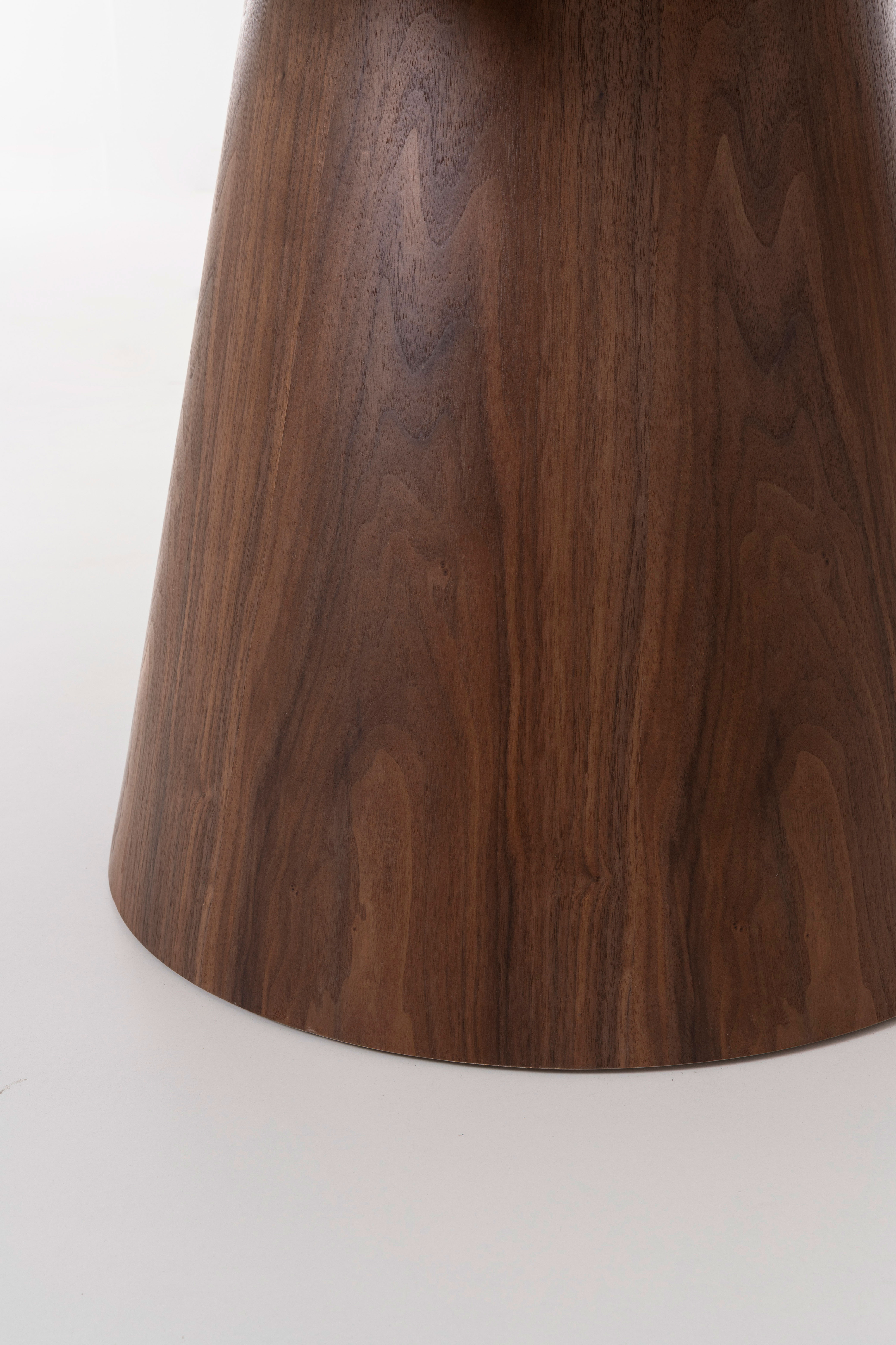 Alternative view of GDECO - MESA COMEDOR 120*120 CM, EXTENSIBLE A 160*120 CM. TAPA PORCELANICO BLANCO, PIE CHAPA NOGAL. ALTURA 76 CM