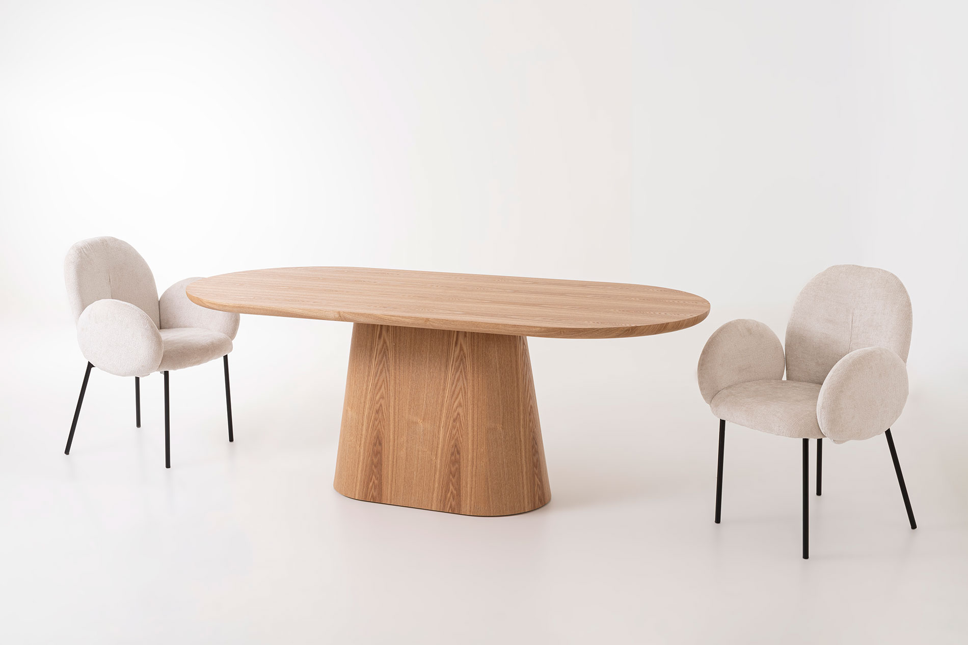 Alternative view of GDECO - MESA COMEDOR CHAPA ROBLE, TAPA OVALADA 200*90*75CM