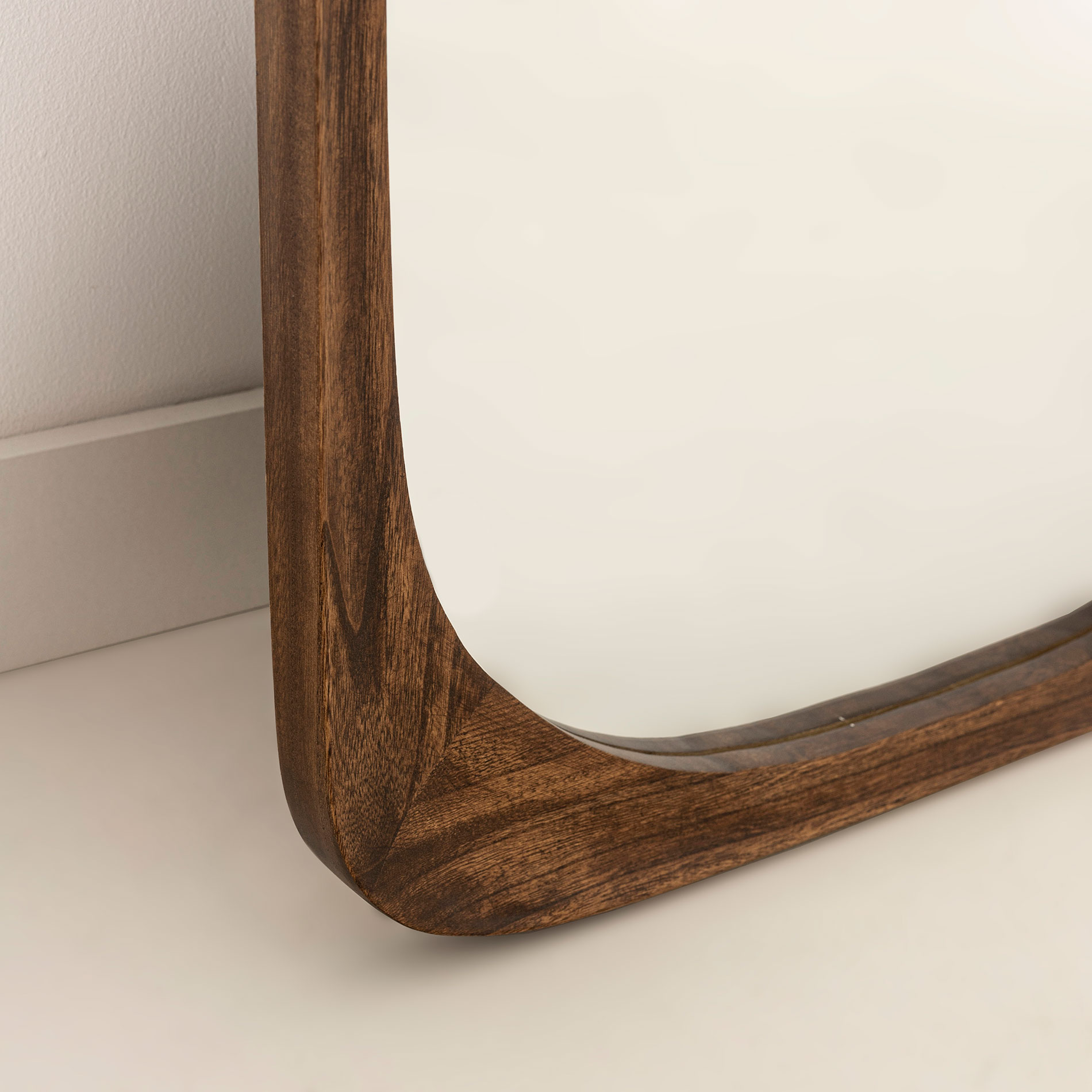 GDECO - ESPEJO PARED MADERA NOGAL 175*70 CM, ESQUINAS REDONDEADAS - Imagen 3