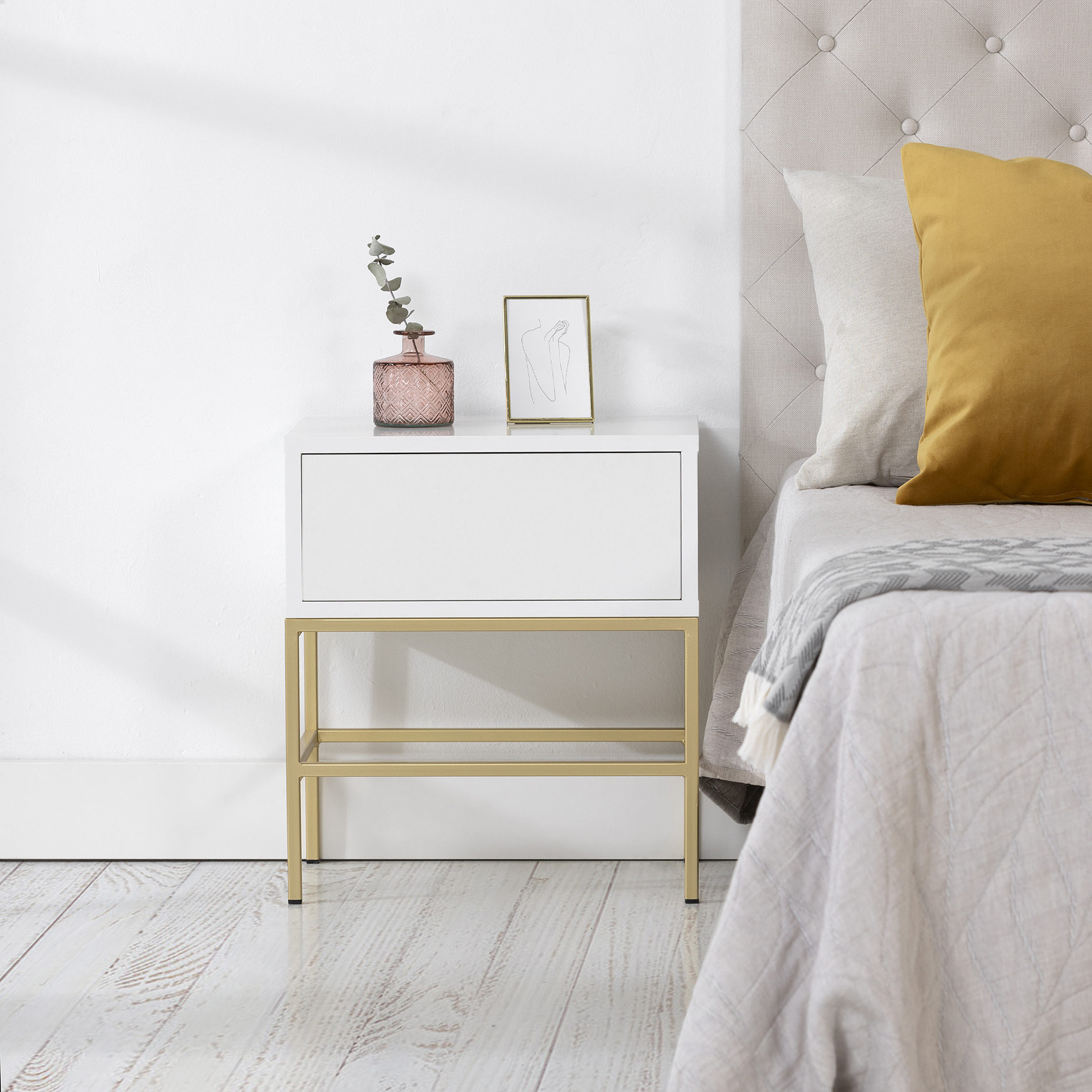 Alternative view of GDECO - MESITA PUSH 1 CAJON LACADA BLANCO. BASE METAL ORO. 48*55*33,5 CM