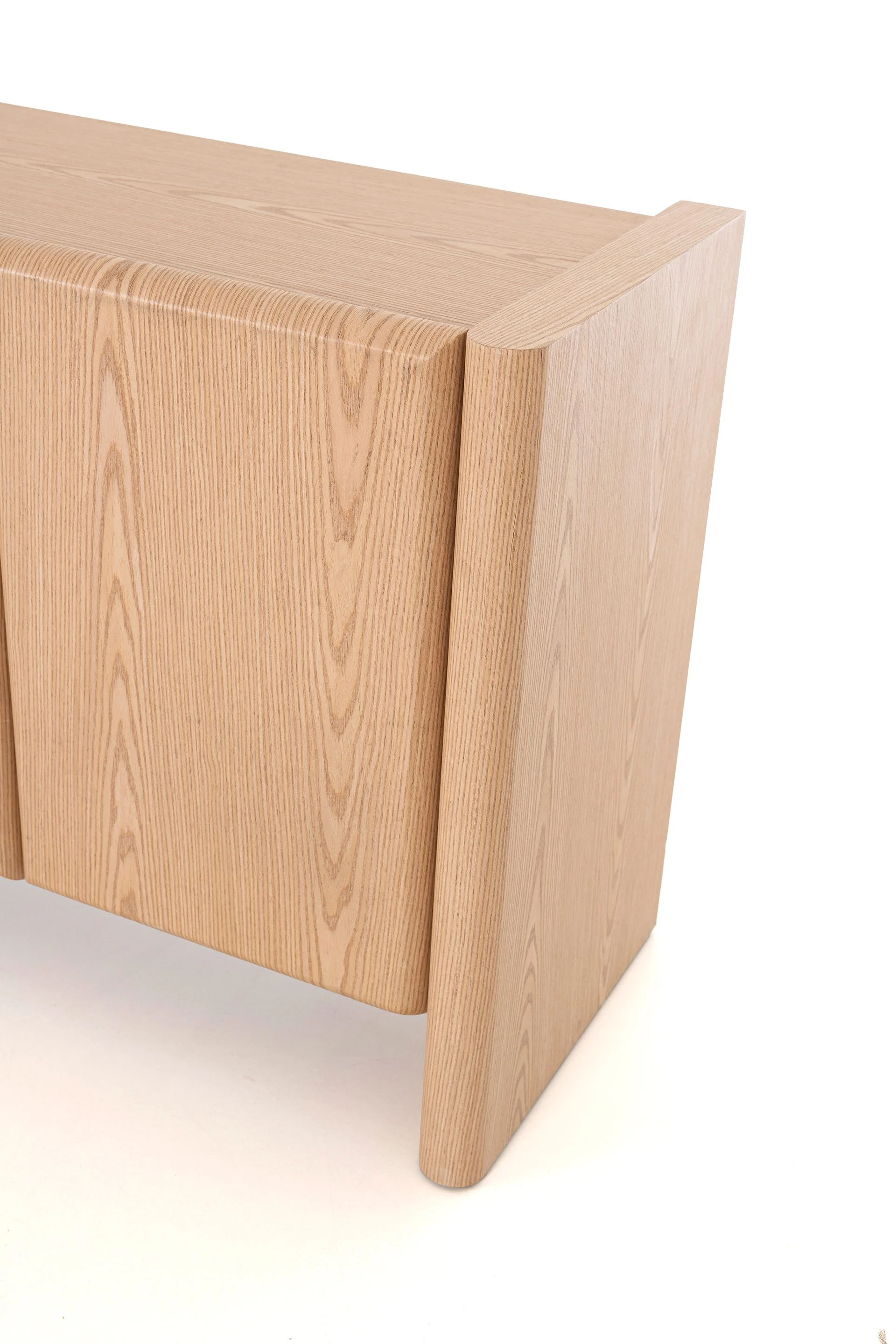 Alternative view of GDECO - APARADOR GIO. 4 PUERTAS, CHAPA ROBLE 180*45*75.5 CM