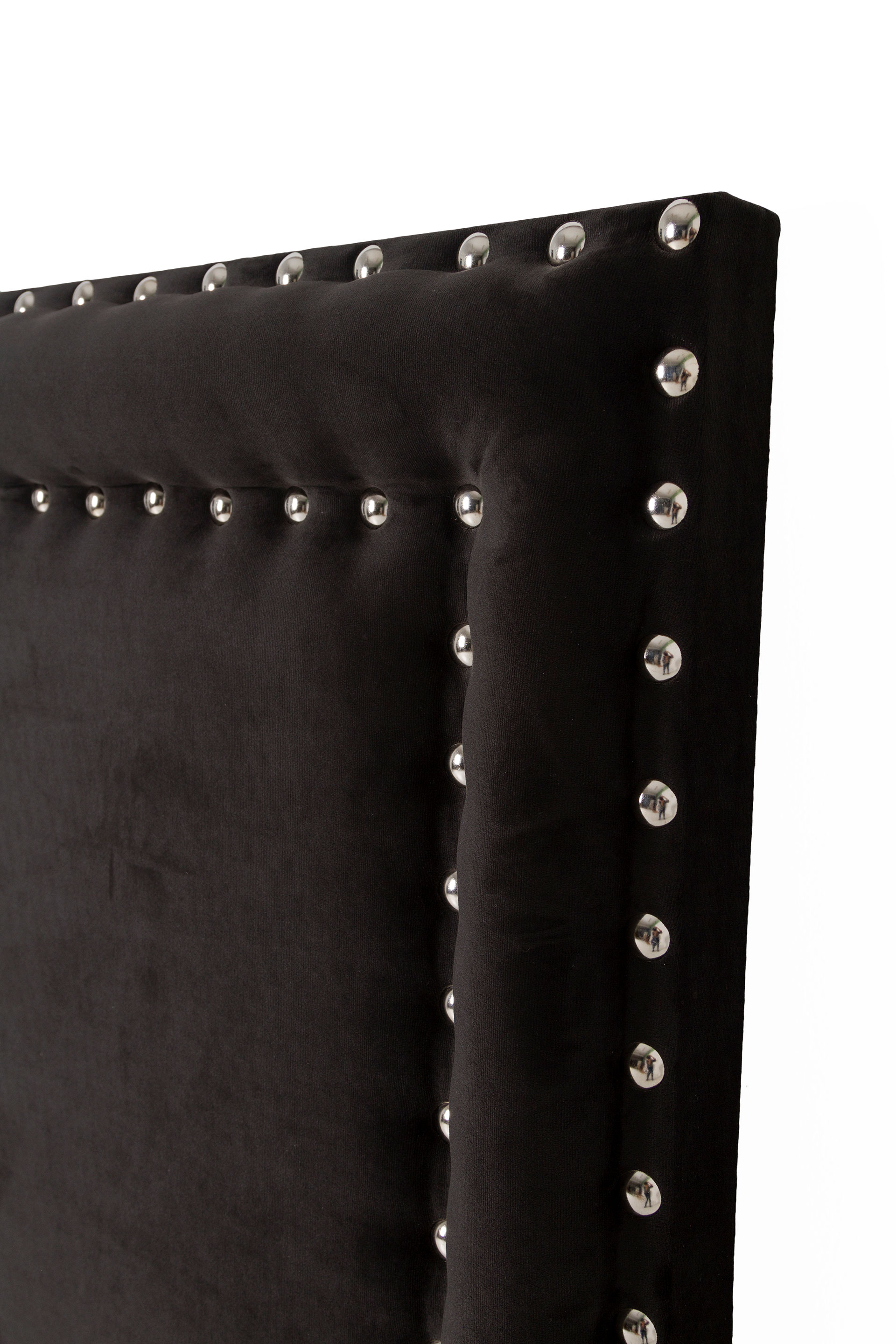 Alternative view of GDECO - PARA CAMA 150 CM. CABECERO TACHA DOBLE CROMADA, TERCIOPELO NEGRO