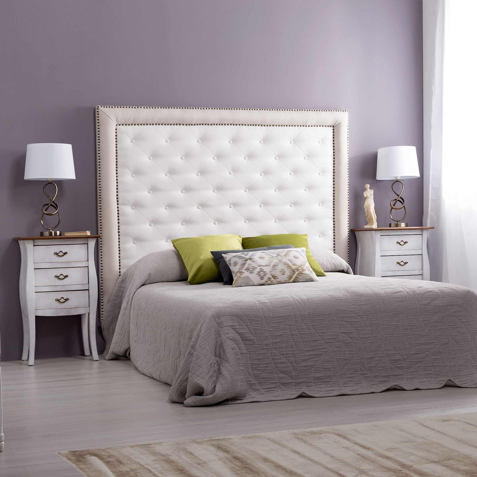 Alternative view of GDECO - CABECERO MARCO LINO NATURAL, INTERIOR CAPITONÉ ROMBO POLIPIEL BLANCO. PARA CAMA 90 ALTURA 120 CM