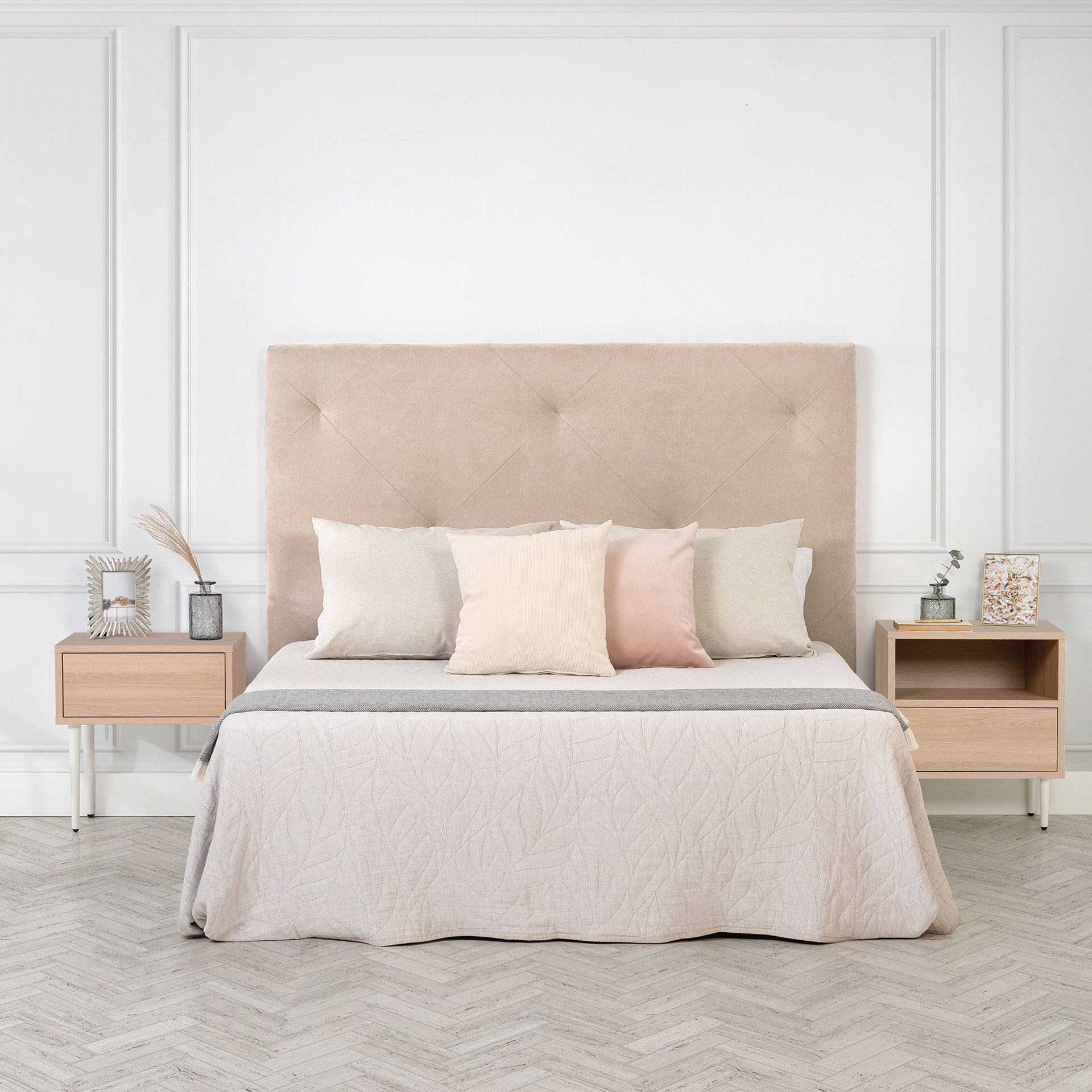 Alternative view of GDECO - CABECERO PARA CAMA 135 y 140 cm. TELA LIDO 14 (BEIGE)