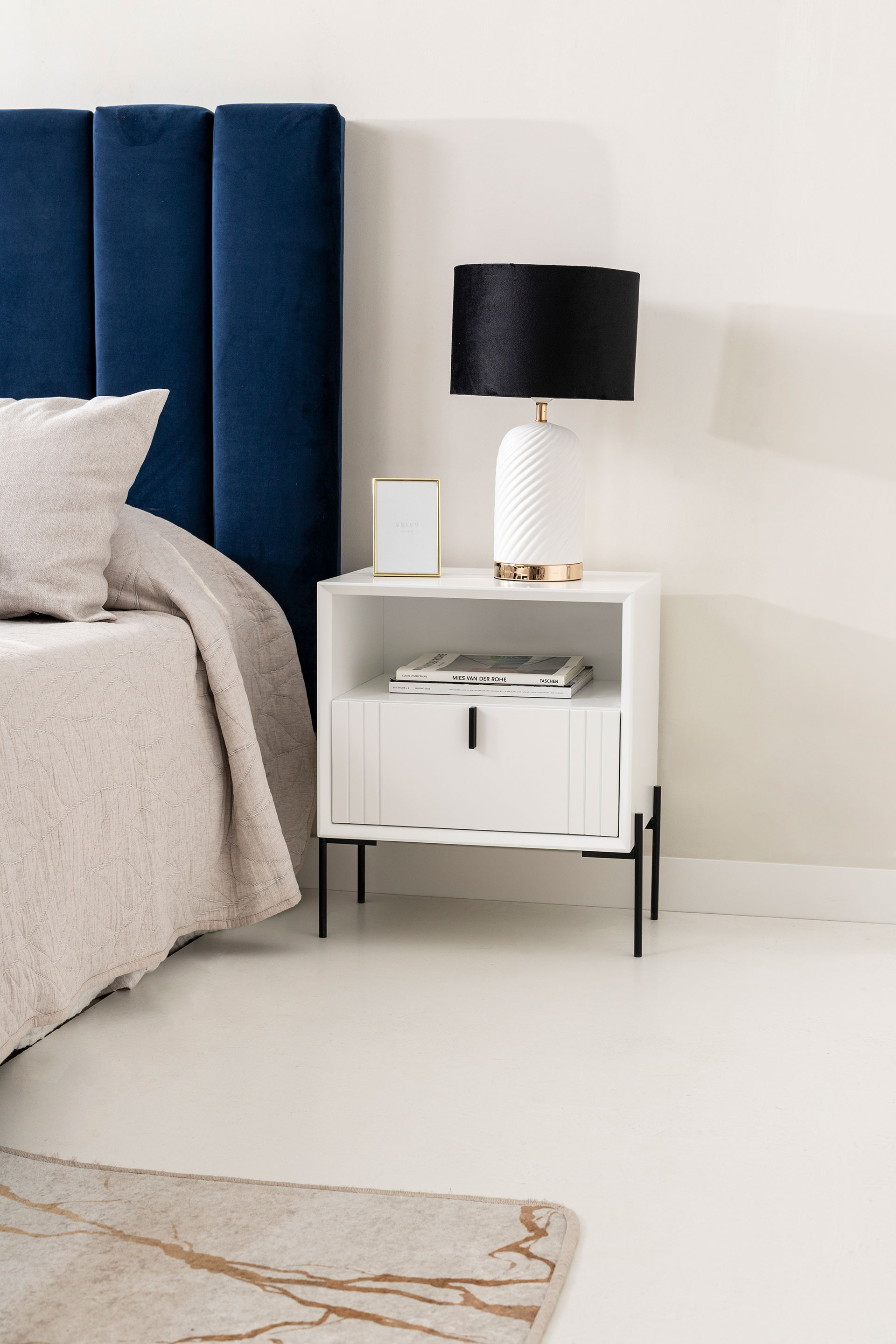 Alternative view of GDECO - MESITA MILAN LACADA CON HUECO + CAJON. GUIA FRENO. 48*33.5 CM