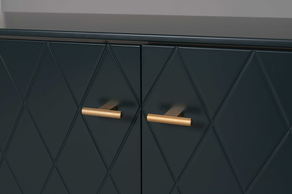 Alternative view of GDECO - MUEBLE TV 3 PUERTAS. ANCHO 182 cm COLECCIÓN DIAMOND. LACADA VERDE OSCURO, ZOCALO NEGRO GRAFITO. VISAGRA CON FRENO.