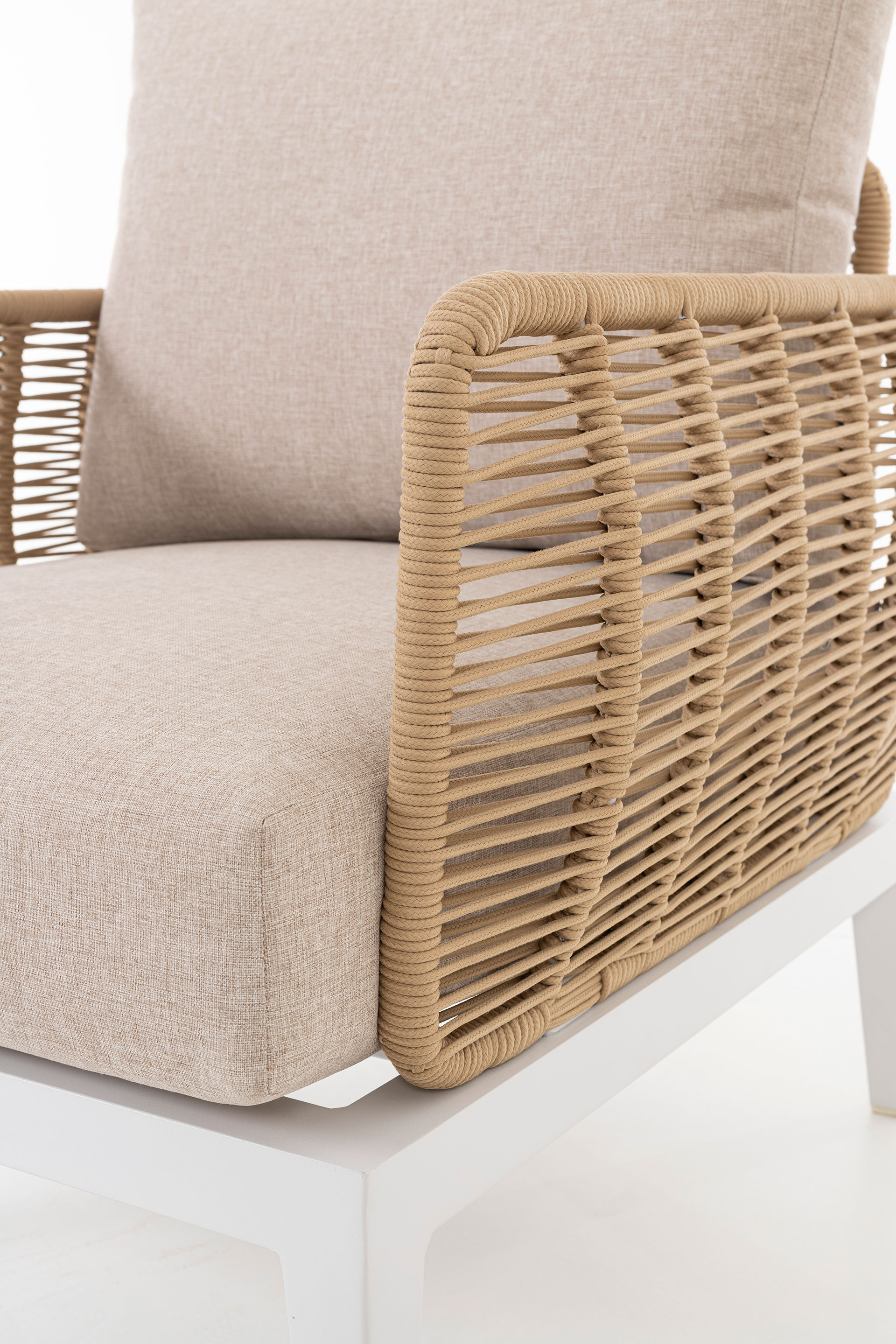 Alternative view of GDECO - Set terraza Granadella. 5 personas