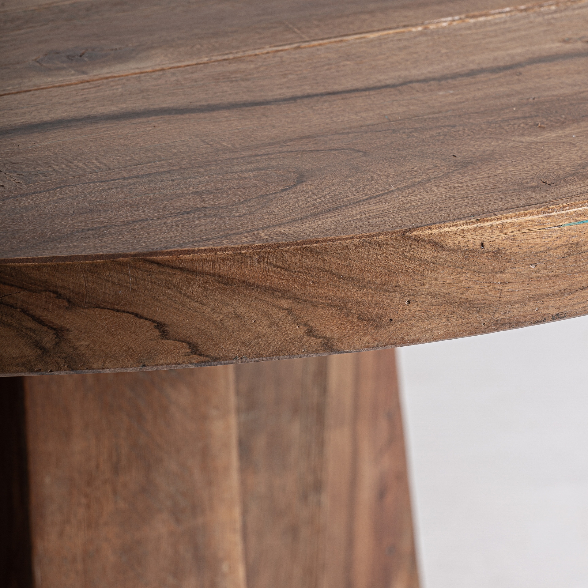 Alternative view of VICAL - MESA COMEDOR BRUTALIST