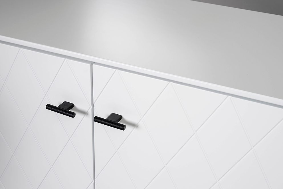 Alternative view of GDECO - APARADOR 3 PUERTAS. COLECCIÓN DIAMOND. LACADA BLANCO. VISAGRA CON FRENO.