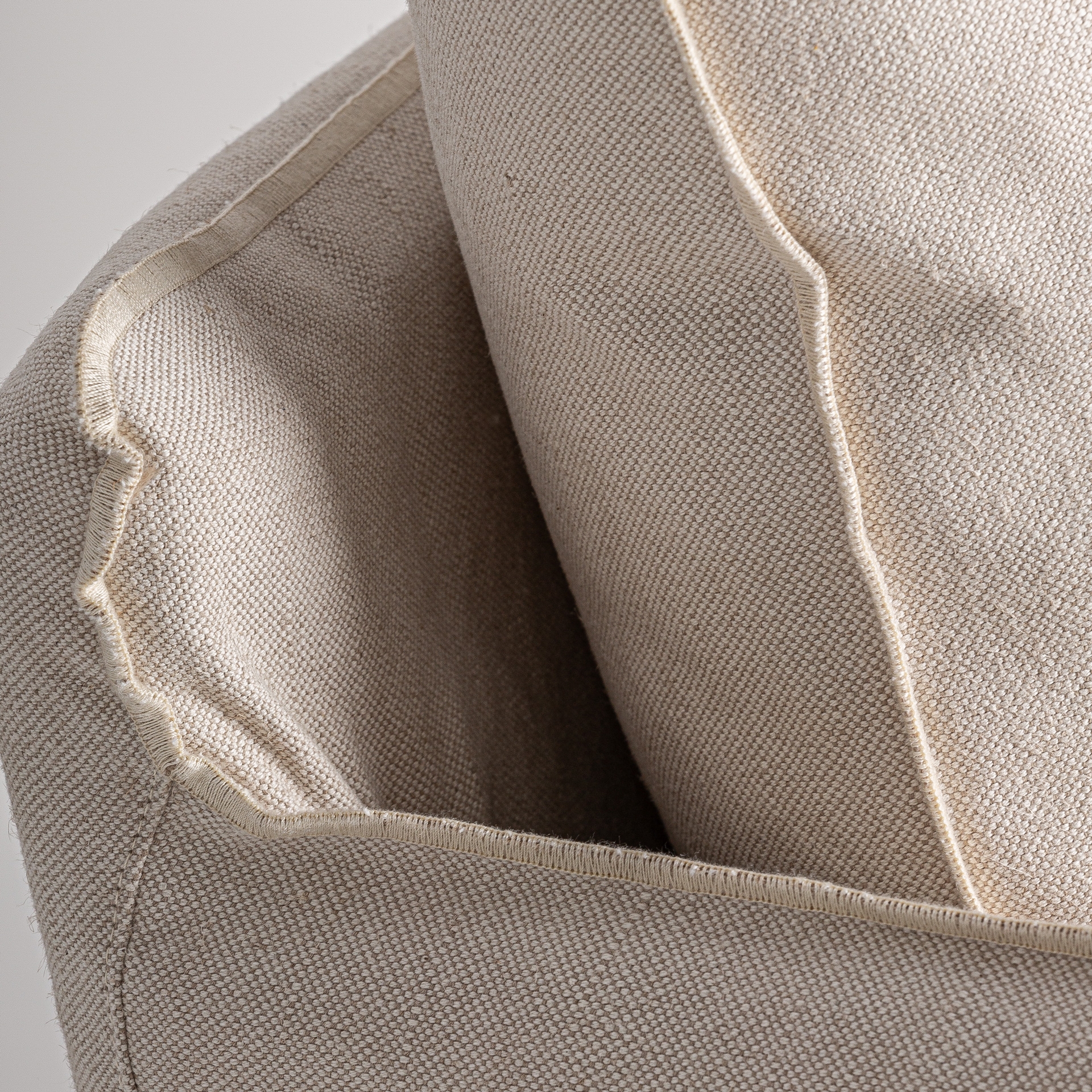 Alternative view of VICAL - SILLÓN PUGNAC