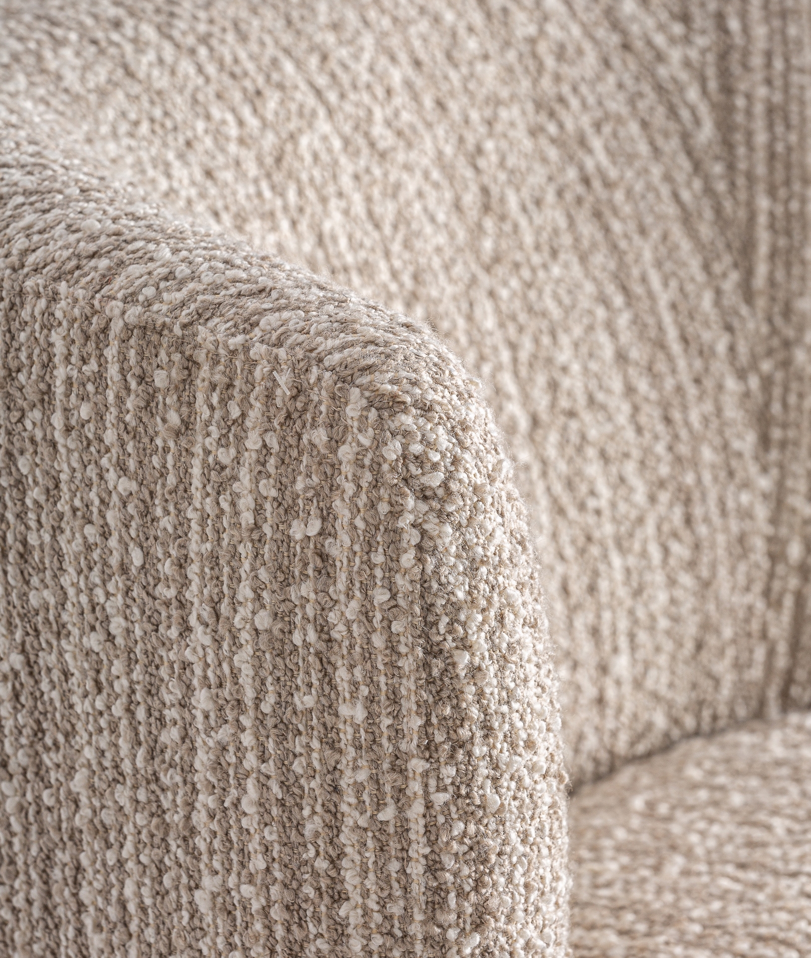 Alternative view of KODU - SILLÓN NUBA