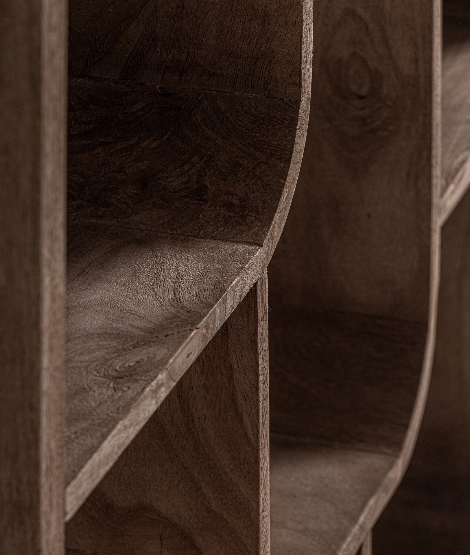 Alternative view of KODU - ESTANTERIA FLOW