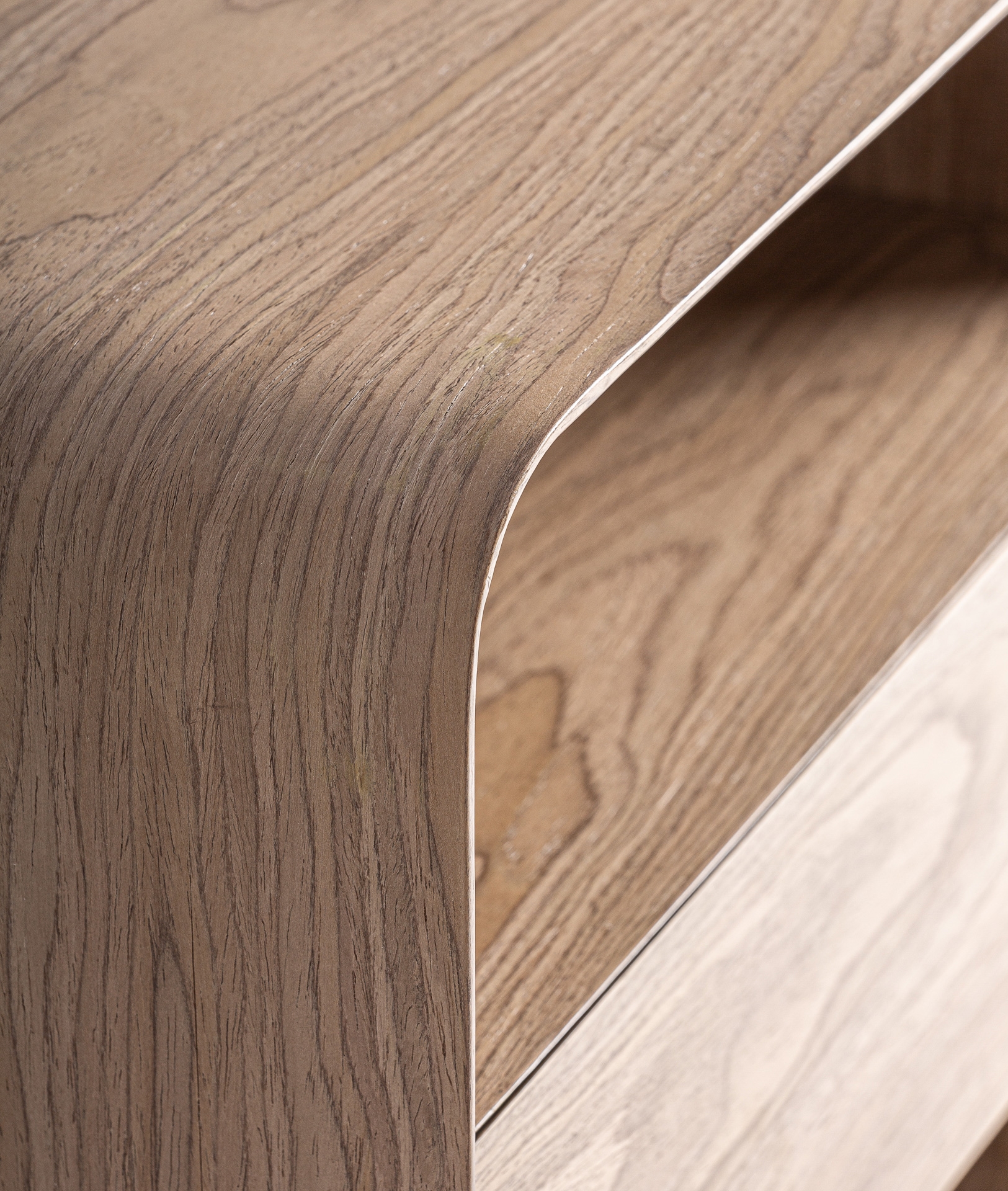 Alternative view of KODU - MESITA DE NOCHE LIRA