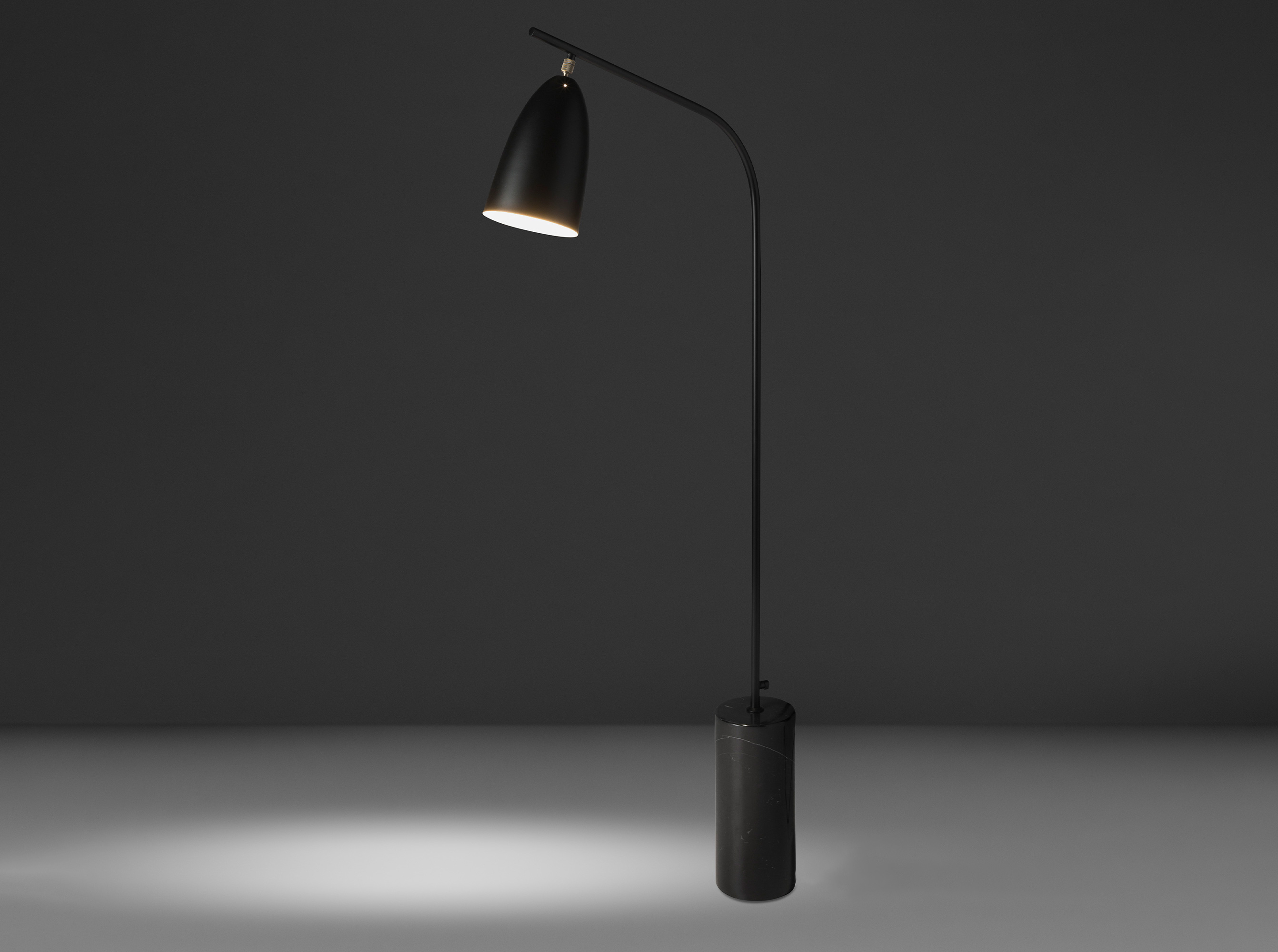 Alternative view of Lámpara de Pie Modelo 8051