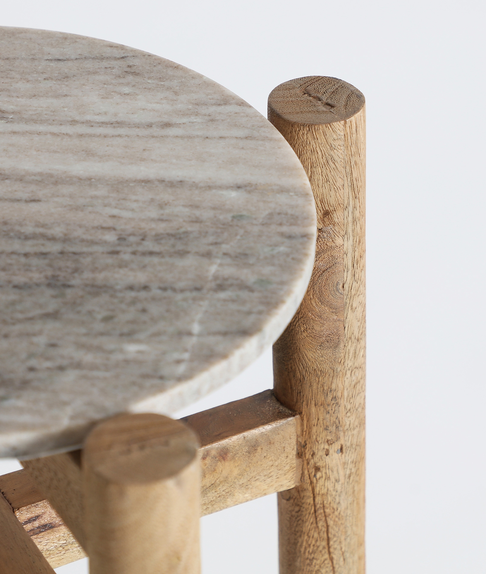 Alternative view of KODU - MESA AUXILIAR LACUANE