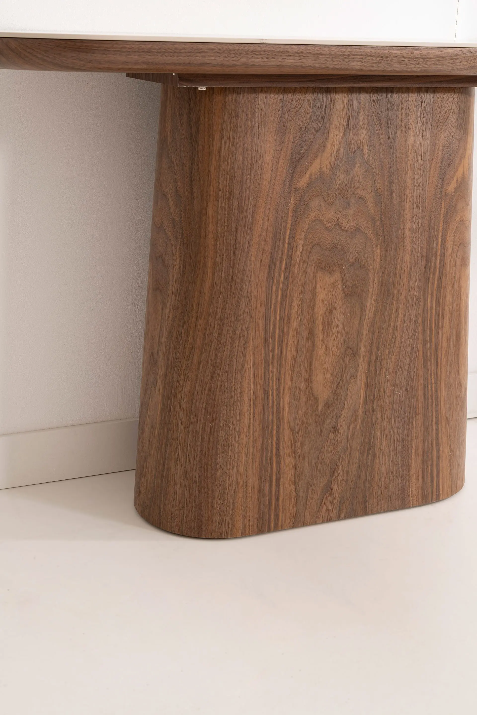 GDECO - CONSOLA 120*80*40 CM. TAPA PORCELANICO BLANCO, PIE CHAPA MADERA NOGAL - Imagen 4