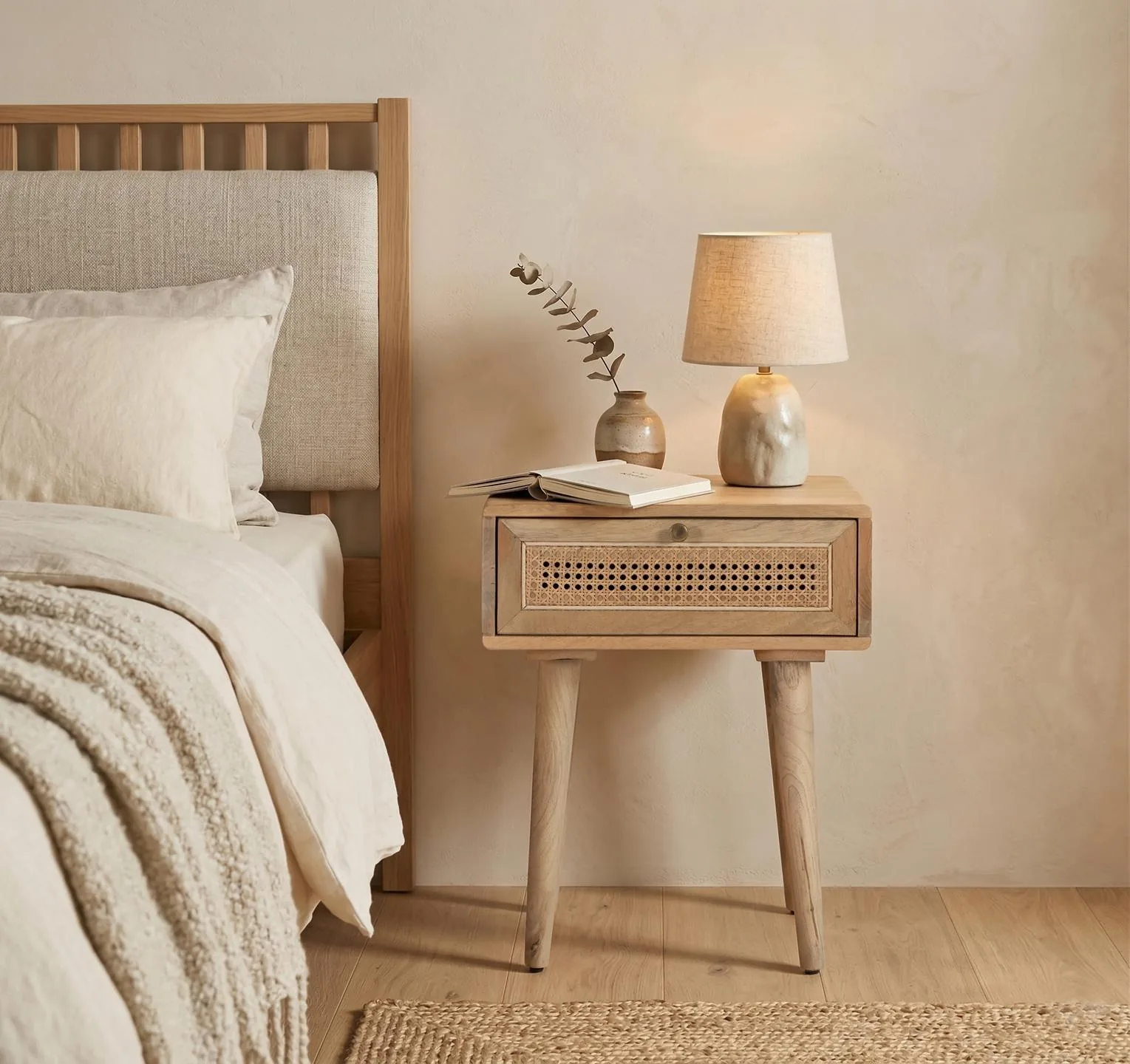 Mesita de Madera de Mango Modelo 2300