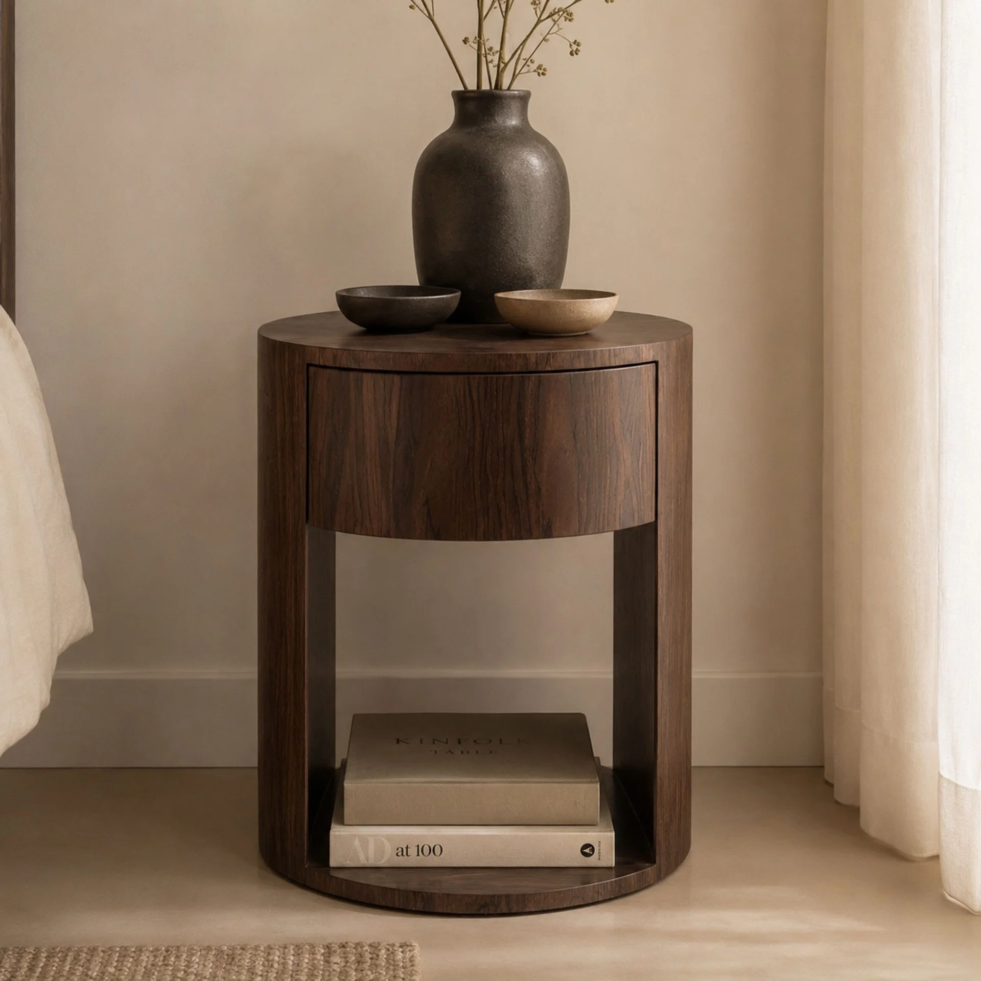 GDECO - Mesita circular madera chapa nogal. 50*40*40 cm